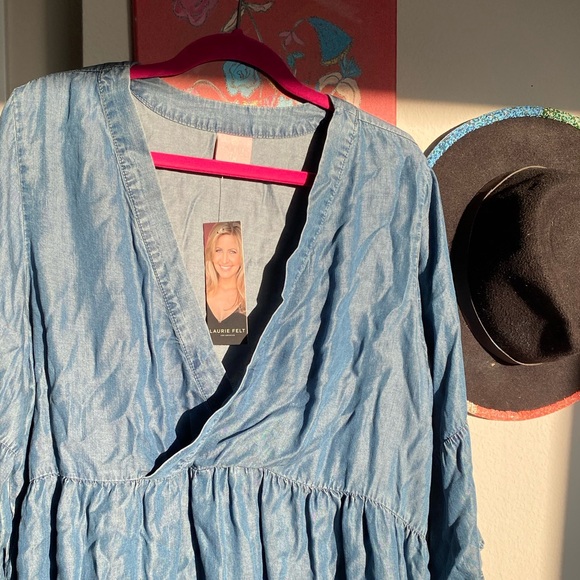 Lori Felt Chambray Top - Picture 2 of 5